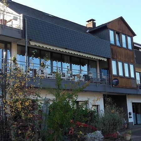 Gaestehaus Moselblick Trittenheim Exterior foto