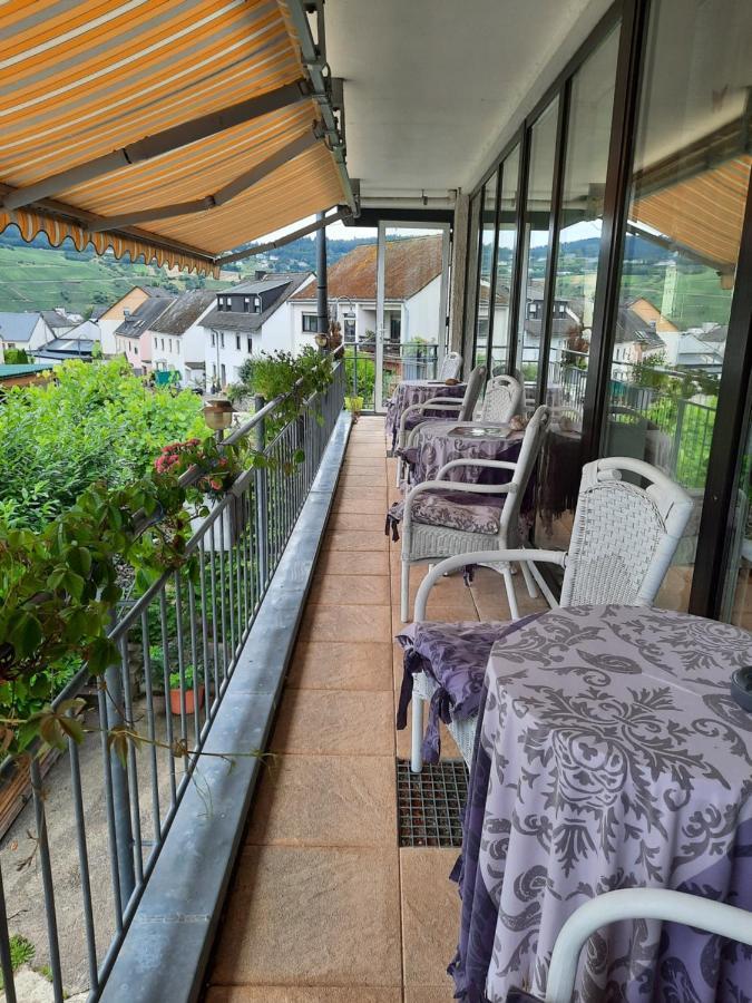 Gaestehaus Moselblick Trittenheim Exterior foto